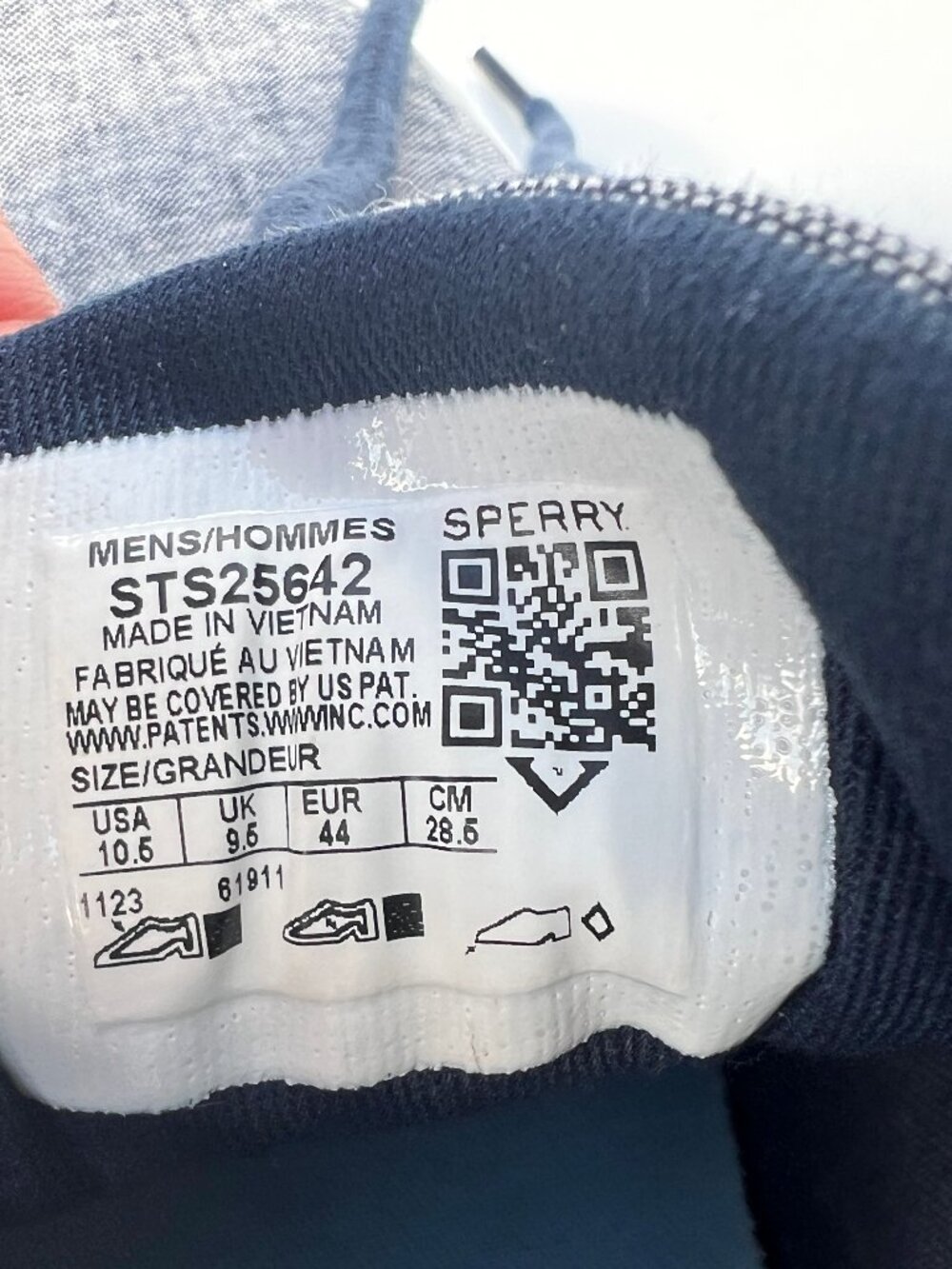 New Sperry striper fabric shoes size 10.5 US - Picture 3 of 3